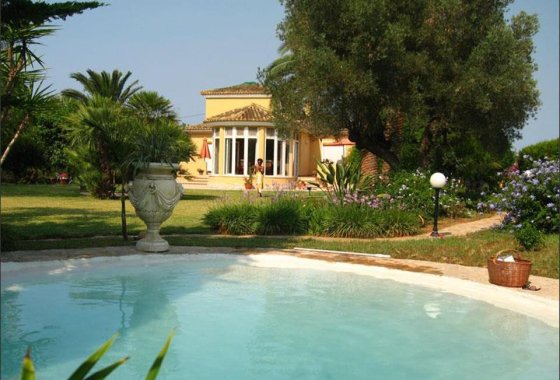 Villa - Resale - Denia - Denia Centro