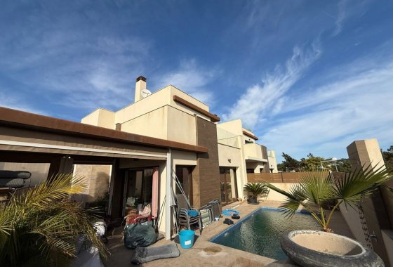 Villa - Resale - Los Montesinos - Los Montesinos Centro