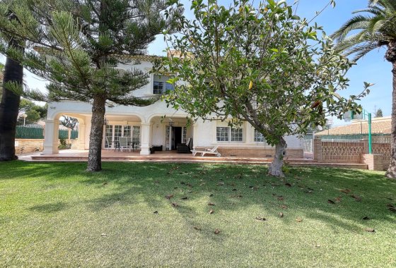 Villa - Resale - Orihuela -
                Cabo Roig