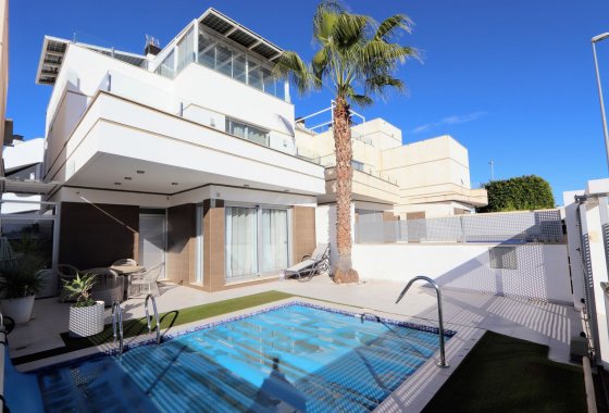 Villa - Resale - Orihuela - Lomas de Cabo Roig