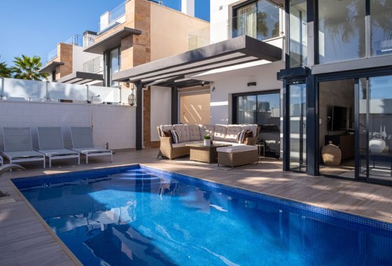 Villa - Resale - Orihuela - Lomas de Cabo Roig