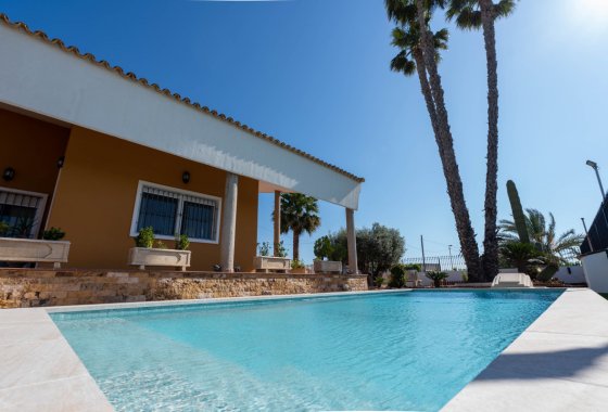 Villa - Resale - Orihuela - Orihuela Centro