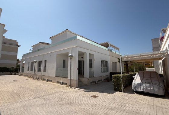 Villa - Resale - Orihuela - Orihuela Centro