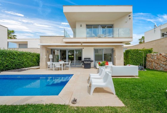 Villa - Resale - Orihuela - Orihuela Costa