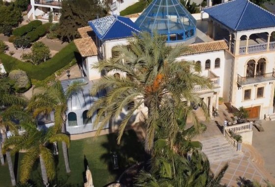 Villa - Resale - Orihuela -
                Orihuela Costa