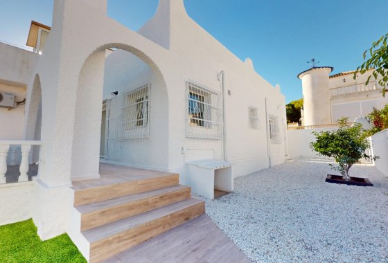 Villa - Resale - Orihuela - Villamartin
