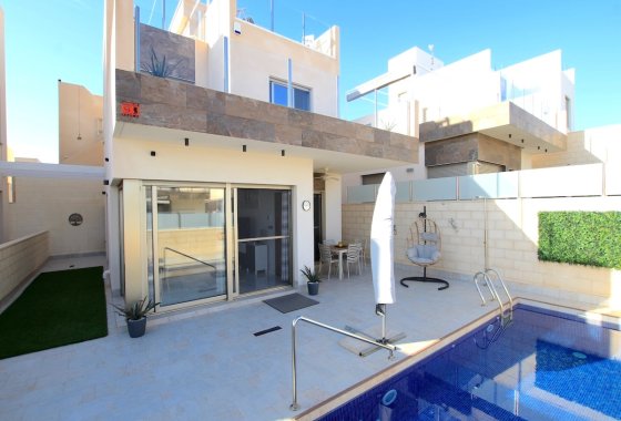 Villa - Resale - Orihuela - Villamartin