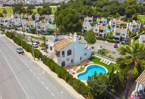 Villa - Resale - Orihuela - Villamartin