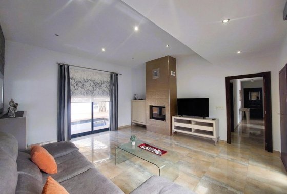 Villa - Resale - Pilar de la Horadada - Torre De La Horadada