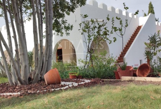 Villa - Resale - Sax -
                Sax Centro