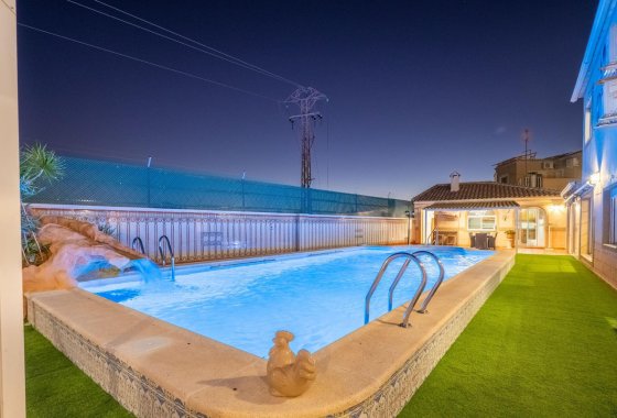 Villa - Resale - Torrevieja -
                El chaparral