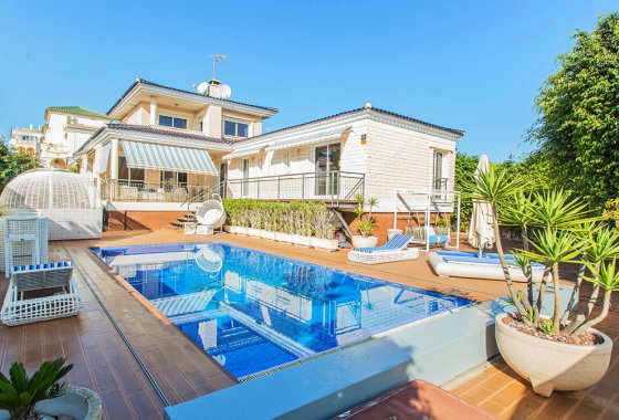 Villa - Resale - Torrevieja - Torre la mata