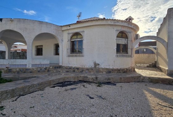 Villa - Resale - Torrevieja - Torrevieja Centro