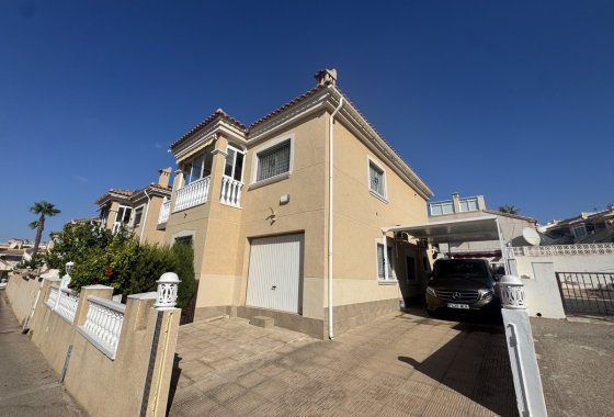 Villa - Resale - Villamartin -
                Villamartin