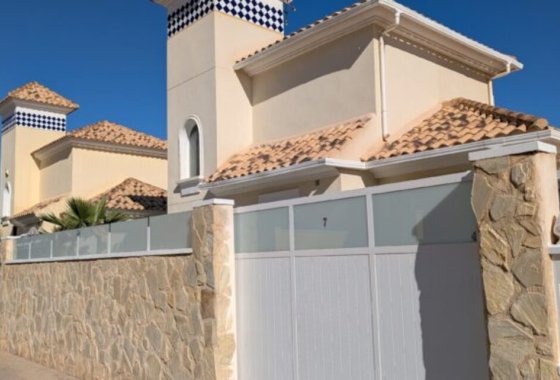 Villa - Resale - Villamartin - Villamartin