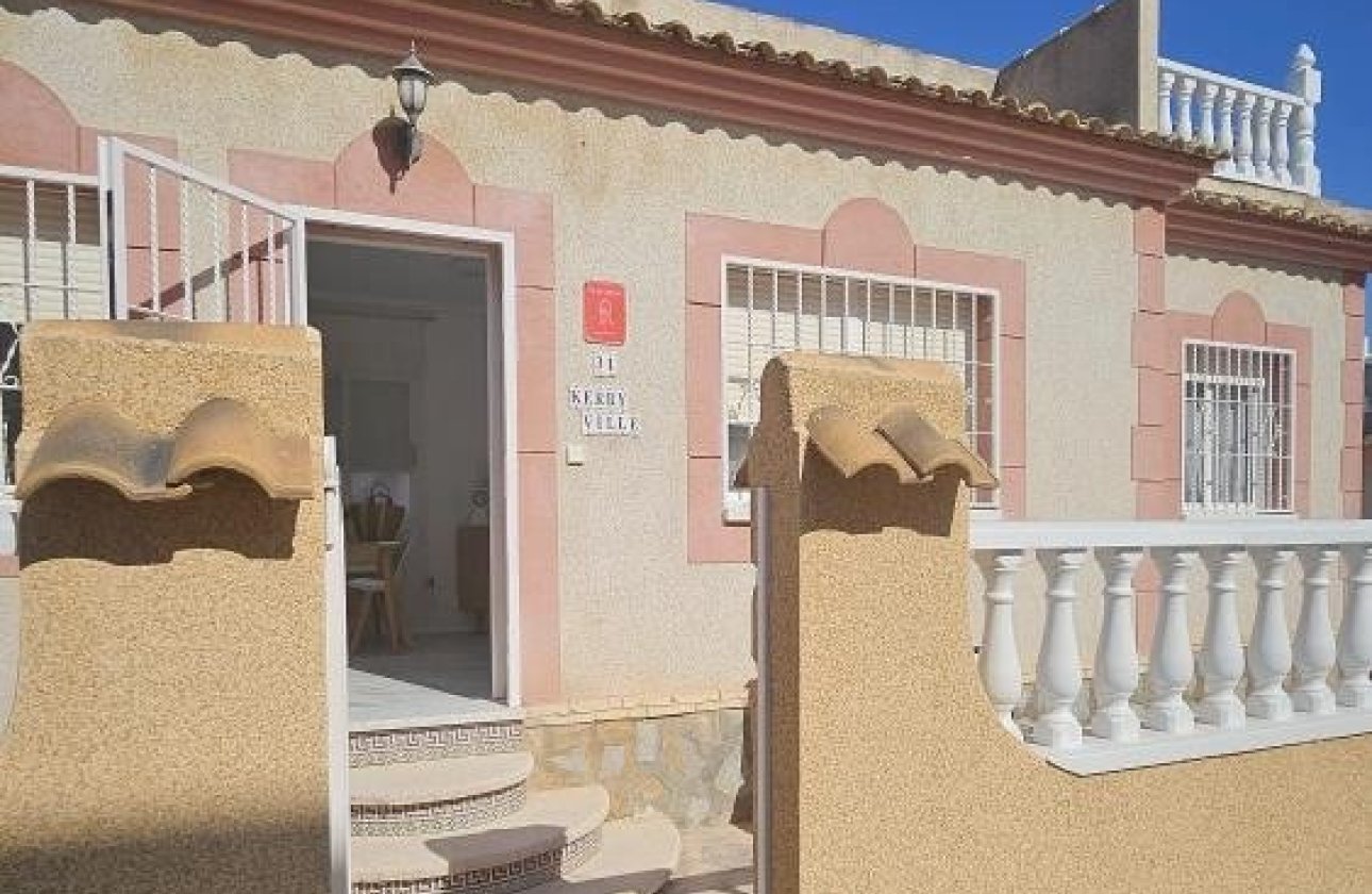 Winter rental - Bungalow -
Orihuela Costa - Playa Flamenca