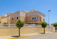 Resale - Villa -
Torrevieja - La siesta