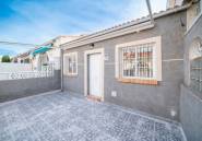 Használt ingatlanok - Villa -
Torrevieja - El chaparral