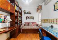 Resale - Apartamento -
Torrevieja - Piscinas naturales