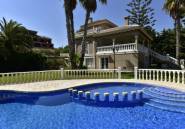 Resale - Villa -
Orihuela - Villamartin