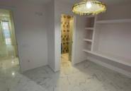 Resale - Apartment / flat -
Torrevieja - Torrevieja Centro