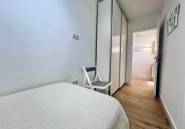 Resale - Apartment / flat -
Torrevieja - Punta Prima