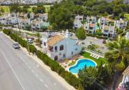 Resale - Villa -
Orihuela - Villamartin