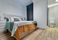 Resale - Apartment / flat -
Torrevieja - Punta Prima