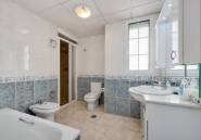 Resale - Apartamento -
Torrevieja - Playa del Acequión