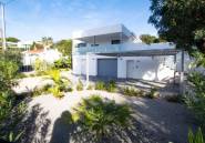 Resale - Villa -
Benissa - La Fustera