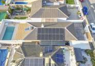 Használt ingatlanok - Villa -
Torrevieja