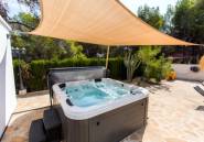 Resale - Villa -
Benissa - La Fustera