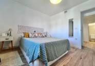 Resale - Apartment / flat -
Torrevieja - Punta Prima