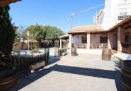 Resale - Commercial property -
Orihuela - La Zenia